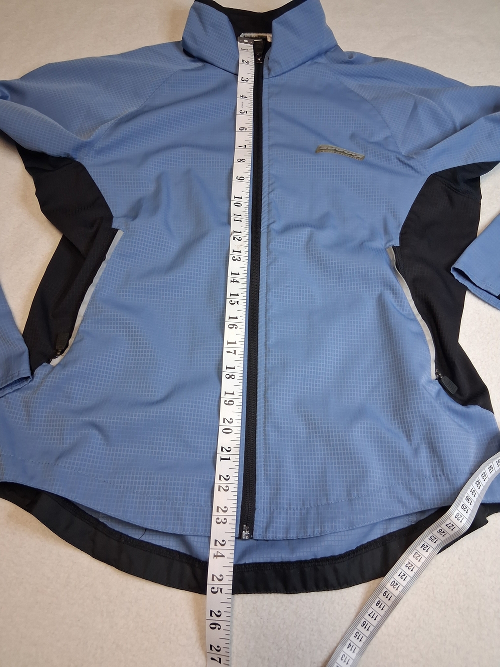 SUGOI Light Blue and Black Women's Cycling Jacket - Picture 5 of 9